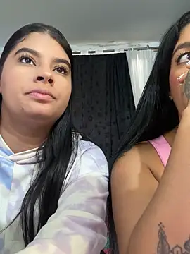 Snapshot of Sharlottee chatting on 10-23-25, 09:35 Sharlottee online show from 10-23-25, 09:35