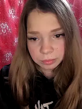 Zuli Kiska online show from 12-17-25, 08:48