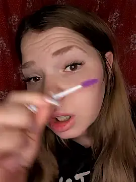 Zuli Kiska online show from 12-19-25, 08:05