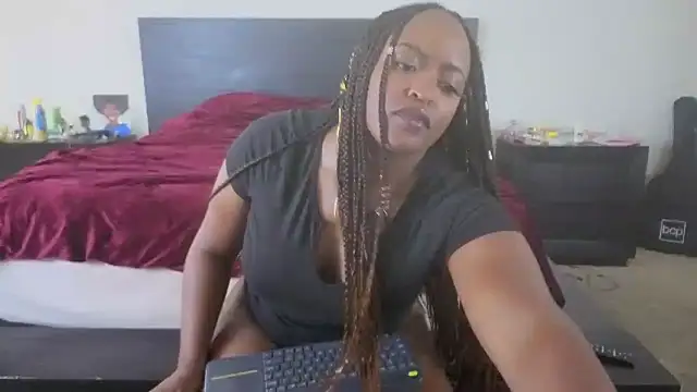 Snapshot of nyna_stax chatting on 11-29-25, 08:23 nyna stax online show from 11-29-25, 08:23