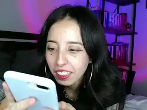 Snapshot of babyluna_8_8 chatting on 12-12-24, 12:05 babyluna 8 8 online show from 12-12-24, 12:05