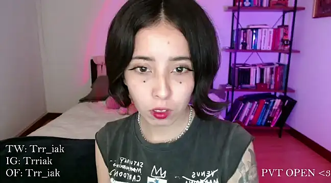 Snapshot of babyluna_8_8 chatting on 01-15-25, 01:56 babyluna 8 8 online show from 01-15-25, 01:56