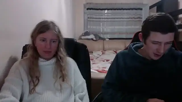 PeterAndJen online show from 03-03-25, 06:37