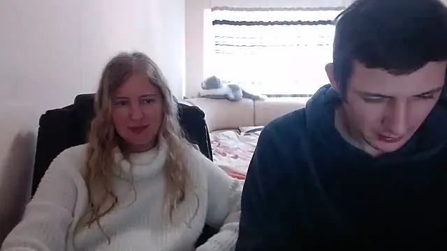 PeterAndJen online show from 03-03-25, 03:53