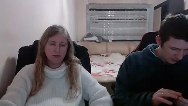 PeterAndJen online show from 03-03-25, 06:55