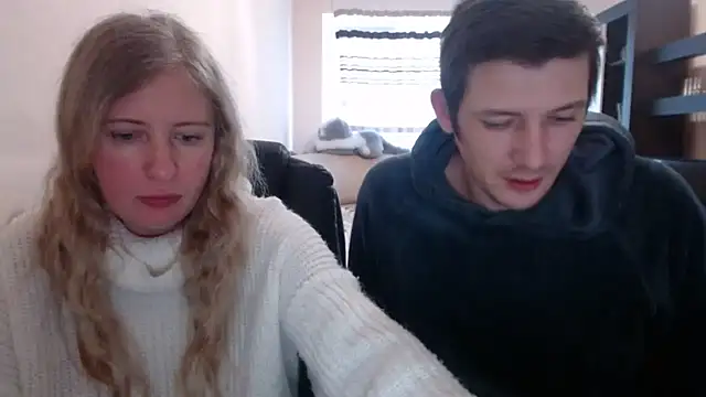 PeterAndJen online show from 03-04-25, 12:55