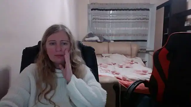 PeterAndJen online show from 03-06-25, 06:05