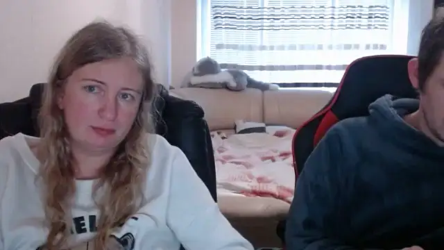 PeterAndJen online show from 03-09-25, 04:00