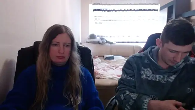 PeterAndJen online show from 03-17-25, 06:21