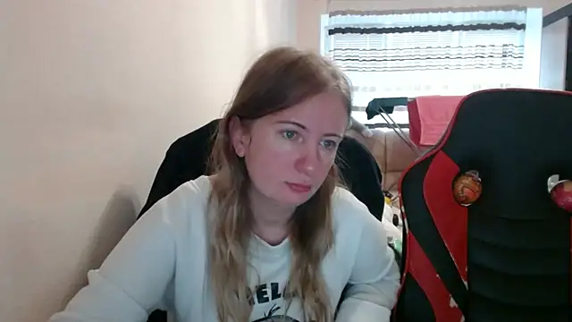 PeterAndJen online show from 10-06-25, 07:06