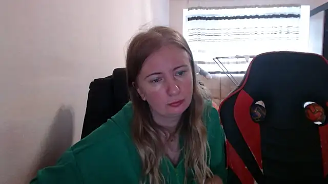 PeterAndJen online show from 10-17-25, 07:33