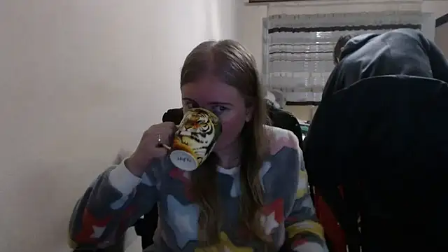 PeterAndJen online show from 12-17-25, 06:14