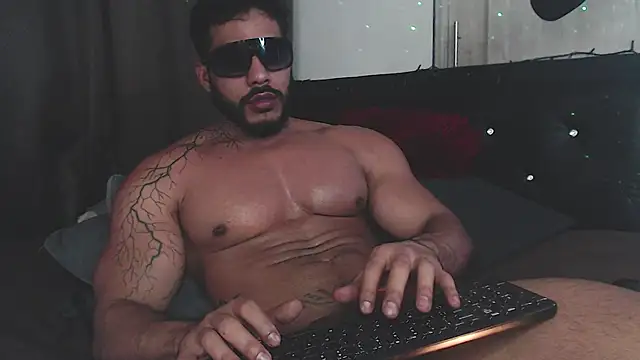 Snapshot of Artemis_Kazttman chatting on 12-06-24, 01:33 Artemis Kazttman online show from 12-06-24, 01:33