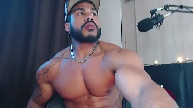 Snapshot of Artemis_Kazttman chatting on 01-02-25, 01:08 Artemis Kazttman online show from 01-02-25, 01:08