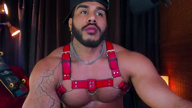 Snapshot of Artemis_Kazttman chatting on 02-15-25, 02:04 Artemis Kazttman online show from 02-15-25, 02:04