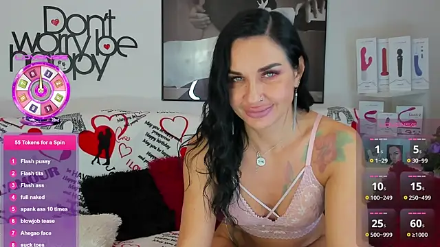 Snapshot of Tara_Bloss chatting on 02-13-25, 04:54 Tara Bloss online show from 02-13-25, 04:54