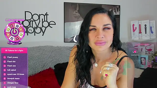 Snapshot of Tara_Bloss chatting on 02-22-25, 02:17 Tara Bloss online show from 02-22-25, 02:17