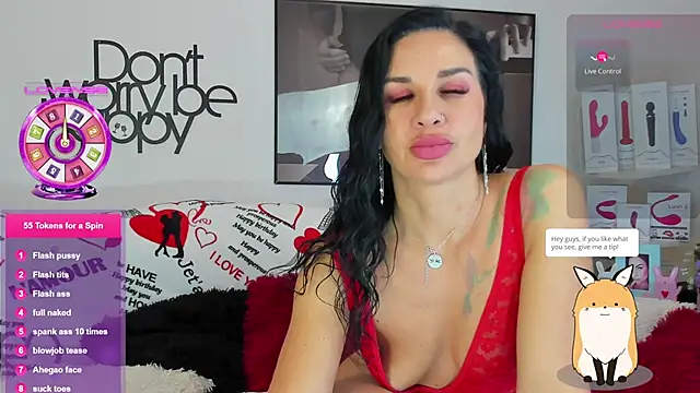 Snapshot of Tara_Bloss chatting on 03-11-25, 03:05 Tara Bloss online show from 03-11-25, 03:05