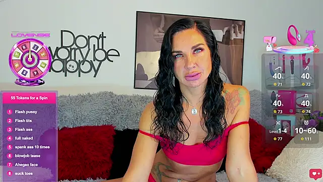 Snapshot of Tara_Bloss chatting on 10-19-25, 03:07 Tara Bloss online show from 10-19-25, 03:07