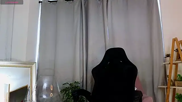 Snapshot of bella__adams chatting on 02-21-25, 02:59 bella adams online show from 02-21-25, 02:59