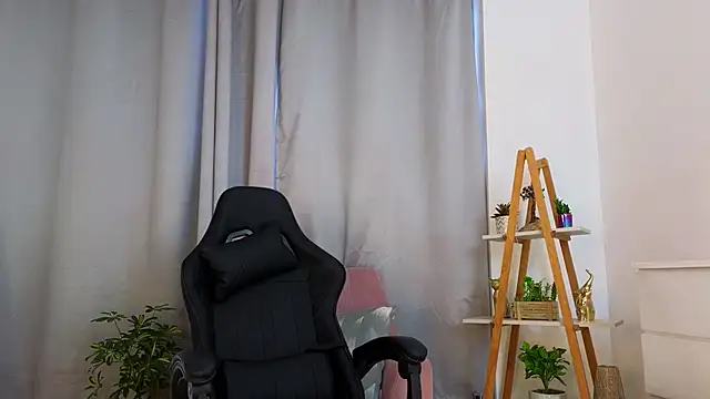 Snapshot of bella__adams chatting on 03-11-25, 09:48 bella adams online show from 03-11-25, 09:48