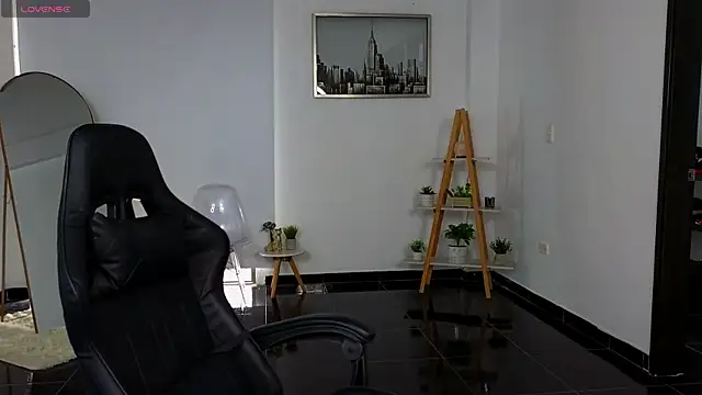 Snapshot of bella__adams chatting on 09-15-25, 09:15 bella adams online show from 09-15-25, 09:15