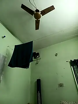 PrabV0319 online show from 10-28-25, 05:15