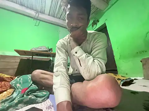 Snapshot of PrabV0319 chatting on 02-17-26, 07:20 PrabV0319 online show from 02-17-26, 07:20