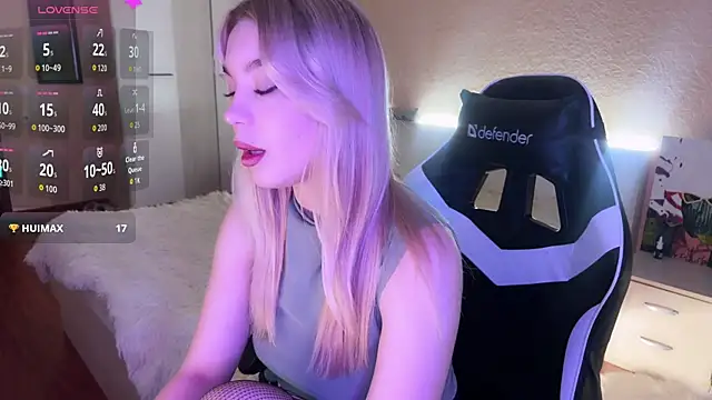 Snapshot of ariashaa chatting on 10-31-25, 03:13 ariashaa online show from 10-31-25, 03:13