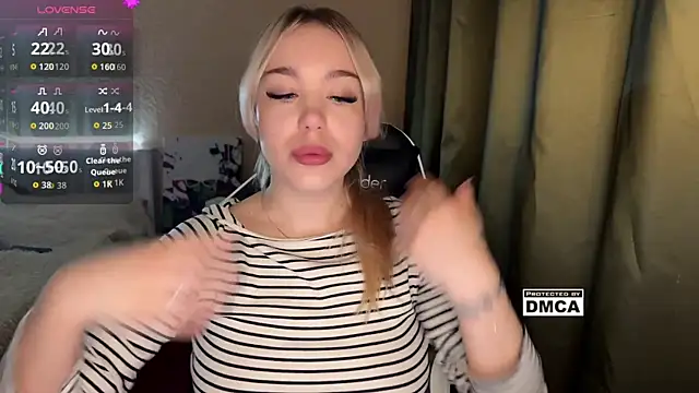 Snapshot of ariashaa chatting on 11-16-25, 02:11 ariashaa online show from 11-16-25, 02:11