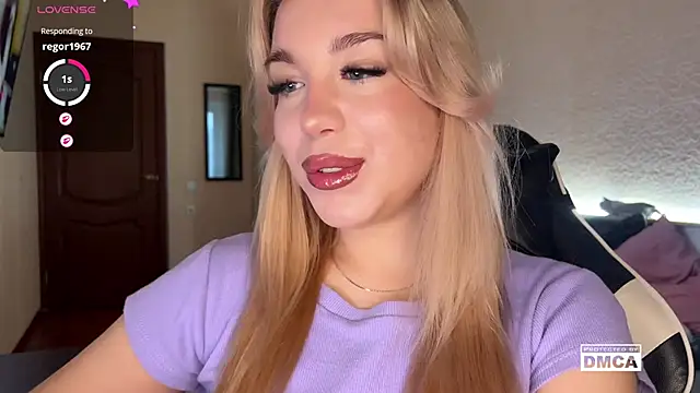 Snapshot of ariashaa chatting on 11-24-25, 01:11 ariashaa online show from 11-24-25, 01:11