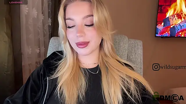 Snapshot of ariashaa chatting on 12-14-25, 02:00 ariashaa online show from 12-14-25, 02:00