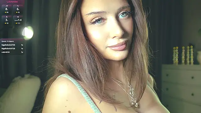 Snapshot of SanySenise chatting on 11-12-25, 05:46 SanySenise online show from 11-12-25, 05:46