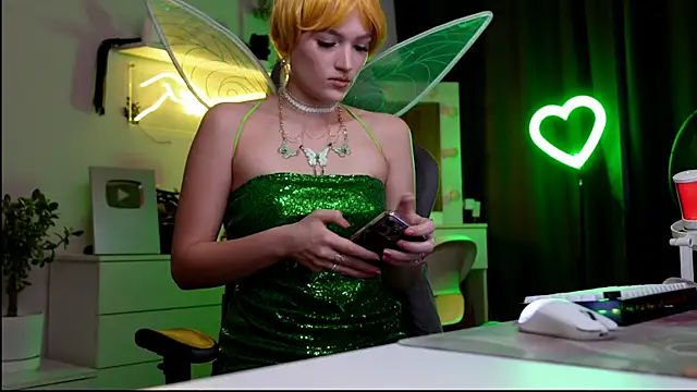 MrsTenderBeast online show from 09-21-25, 03:13