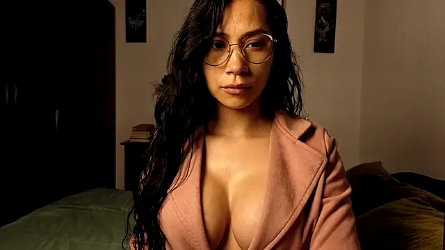 Angela isabella online show from 01-13-26, 12:21