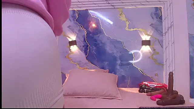 lorrayne  online show from 10-17-25, 12:08