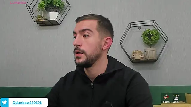 Snapshot of Dylan_Best chatting on 10-13-25, 01:16 Dylan Best online show from 10-13-25, 01:16