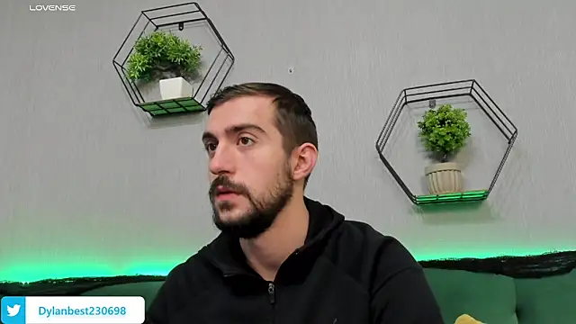 Snapshot of Dylan_Best chatting on 11-03-25, 11:15 Dylan Best online show from 11-03-25, 11:15