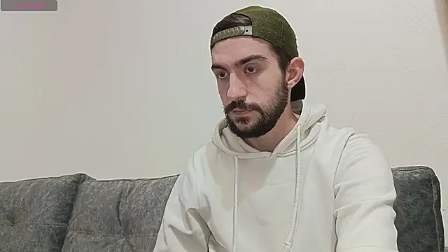 Snapshot of Dylan_Best chatting on 11-12-25, 06:41 Dylan Best online show from 11-12-25, 06:41