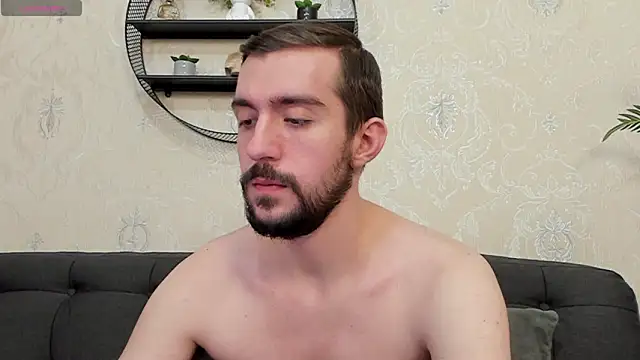 Snapshot of Dylan_Best chatting on 11-14-25, 10:07 Dylan Best online show from 11-14-25, 10:07