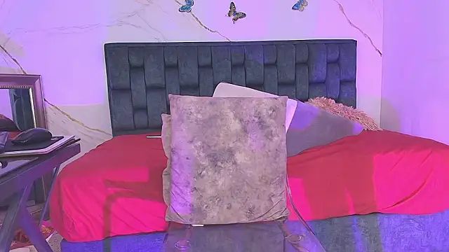 IsiisLovei online show from 03-05-26, 02:46