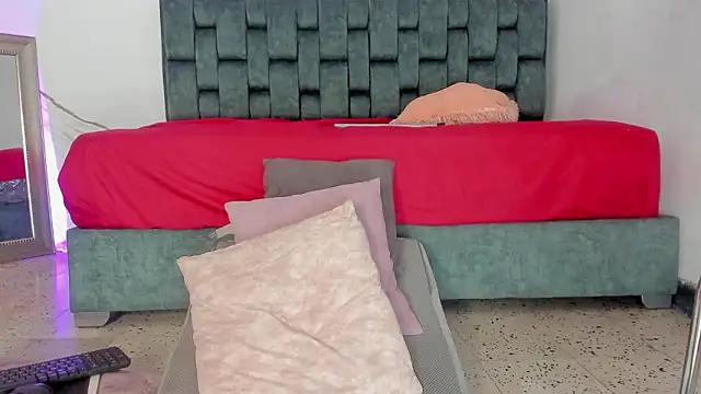 IsiisLovei online show from 03-19-26, 02:54