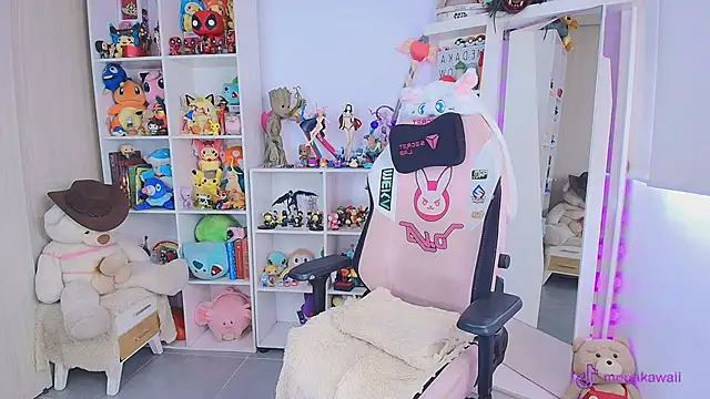 meda kawaii  online show from 11-23-25, 03:01