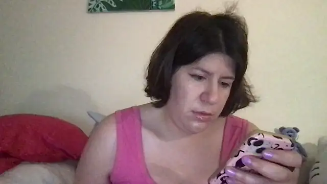 Snapshot of HYPHYtype chatting on 02-26-26, 09:14 HYPHYtype online show from 02-26-26, 09:14