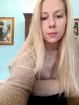 Snapshot of Prettierkate chatting on 12-15-25, 08:51 Prettierkate online show from 12-15-25, 08:51