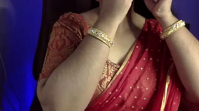 Snapshot of Maalnad_beauty chatting on 12-12-24, 06:03 Maalnad beauty online show from 12-12-24, 06:03