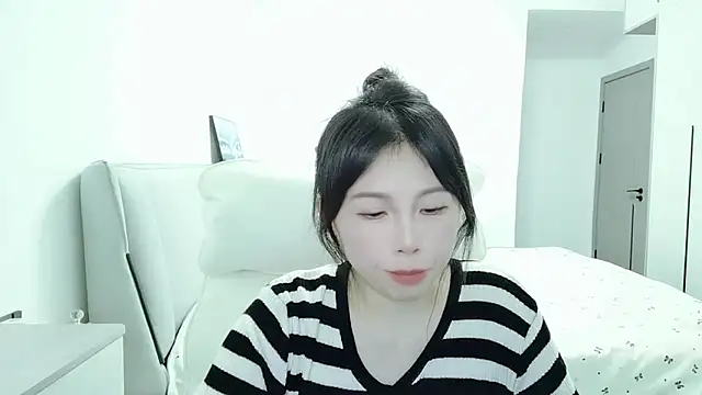 Sunset glow online show from 11-18-25, 03:49