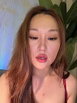 Snapshot of sphynx-_- chatting on 10-16-25, 01:45 sphynx- - online show from 10-16-25, 01:45