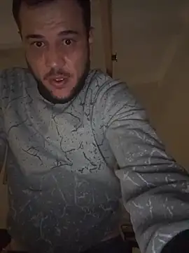 Snapshot of 1Aleks13 chatting on 11-10-25, 02:32 1Aleks13 online show from 11-10-25, 02:32