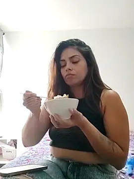 Snapshot of Ivanna2 chatting on 03-18-25, 06:59 Ivanna2 online show from 03-18-25, 06:59